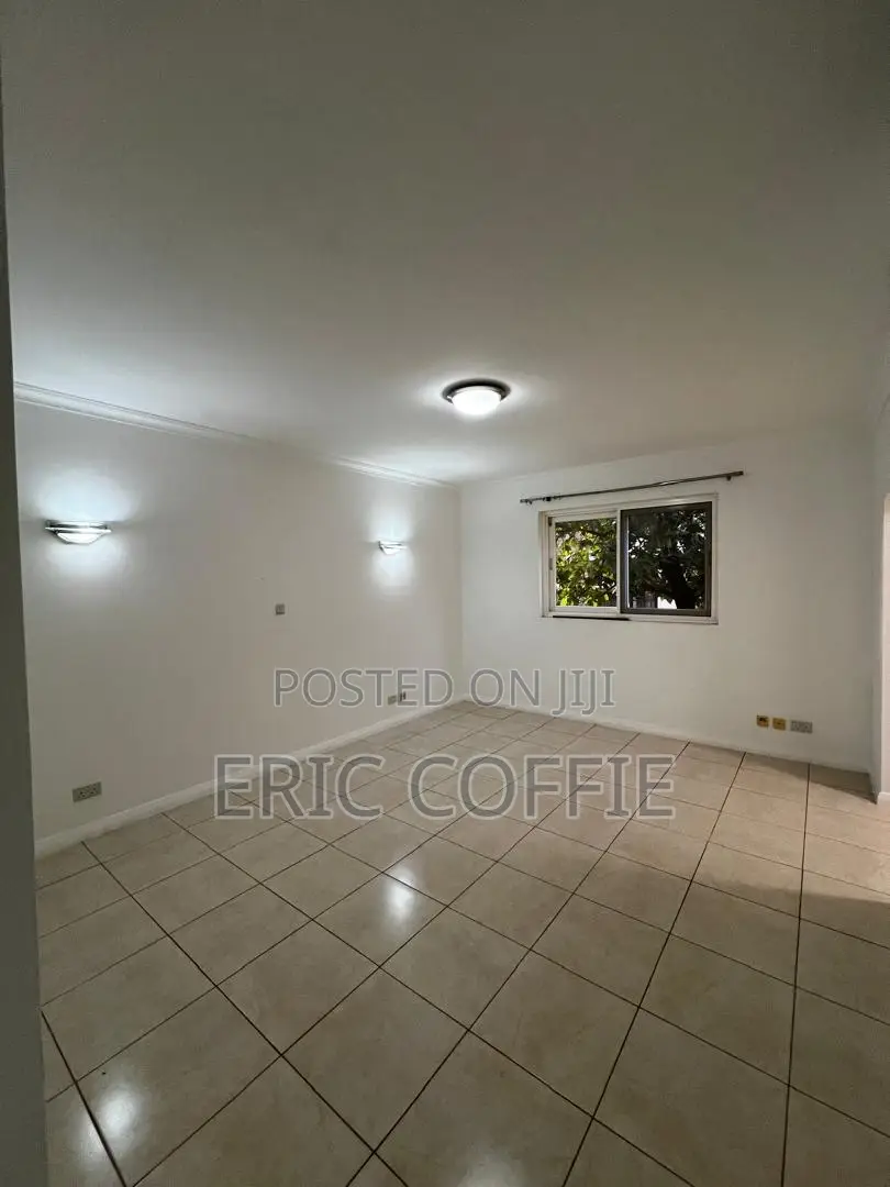 3bdrm Apartment in North Ridge for rent