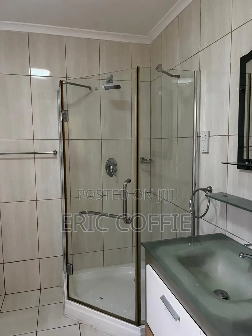 3bdrm Apartment in North Ridge for rent