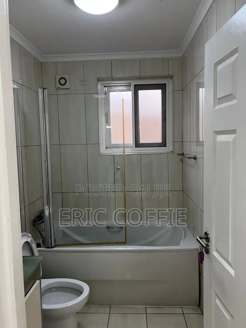 3bdrm Apartment in North Ridge for rent