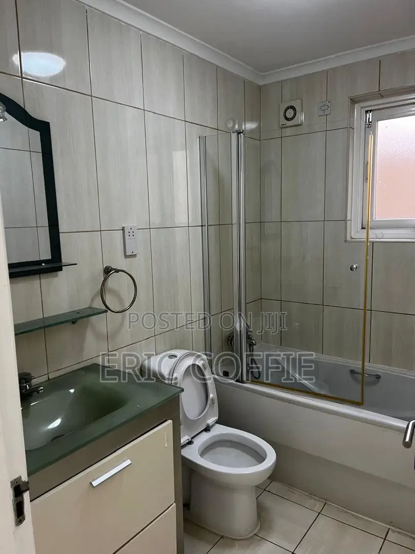 3bdrm Apartment in North Ridge for rent