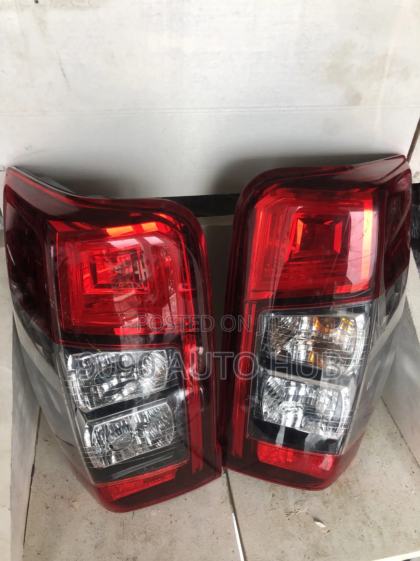 Original Mitsubishi L200 / Triton Tail Light Pair (2019 - 2024 Models)