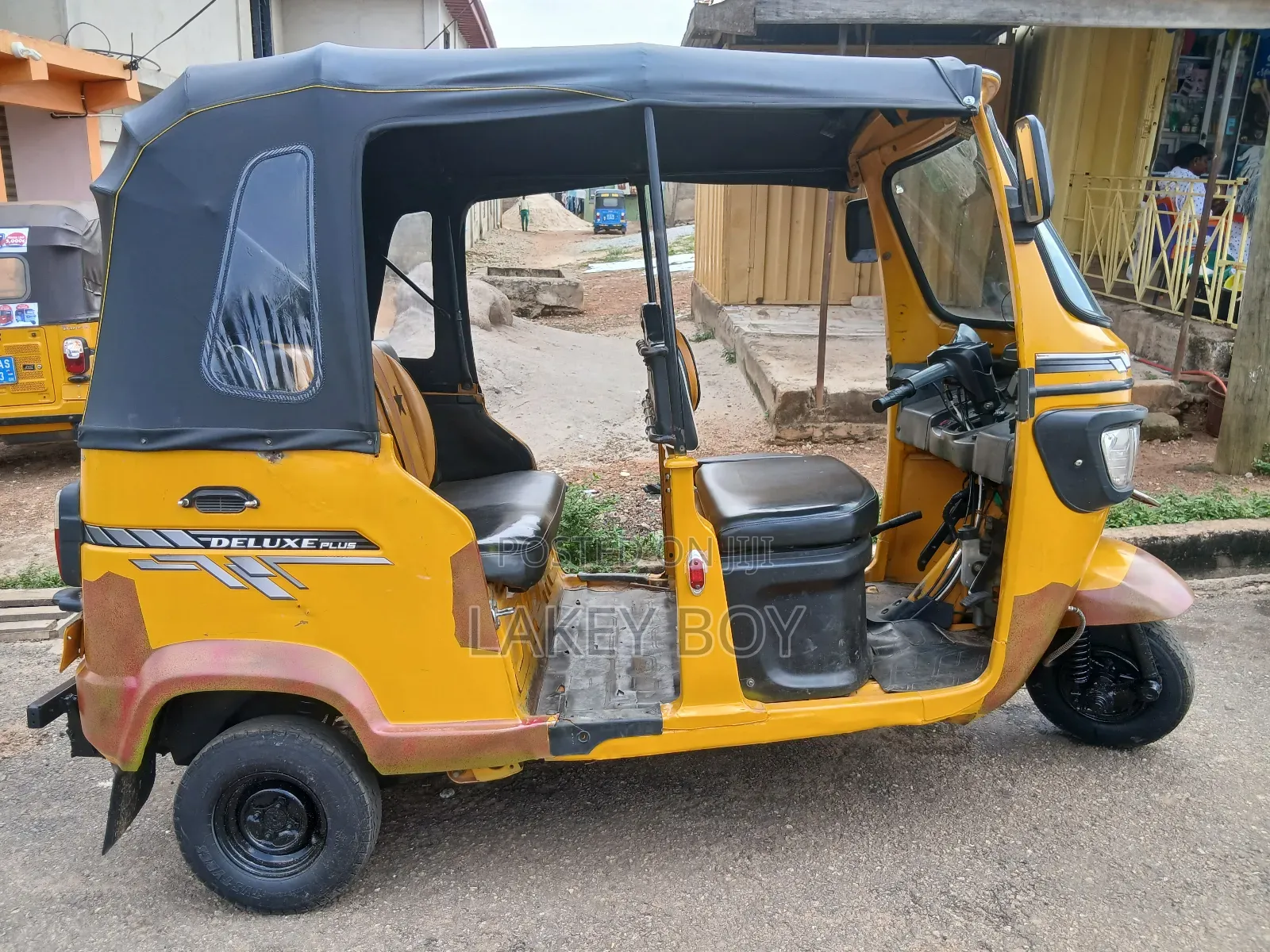 TVS King Deluxe Plus iTouch Start 2024 Yellow