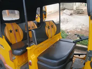 TVS King Deluxe Plus iTouch Start 2024 Yellow