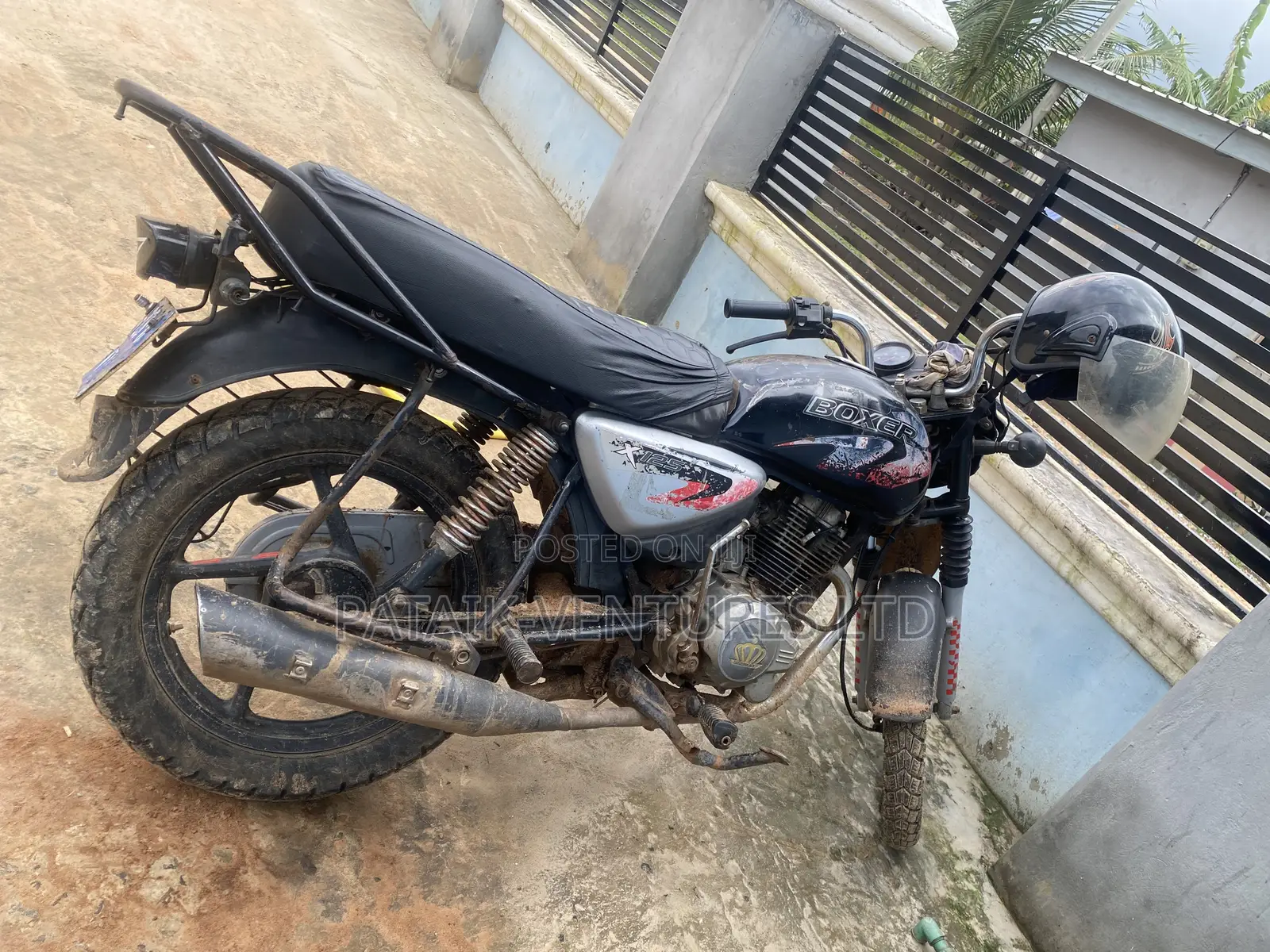 Bajaj Boxer 150 UG 2021 Beige