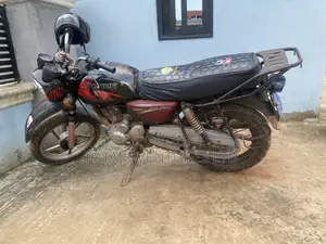 Bajaj Boxer 150 UG 2021 Beige