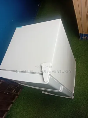 Westpool Compact Family Refrigerator