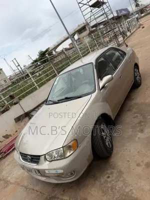 Toyota Corolla 2001 Gold