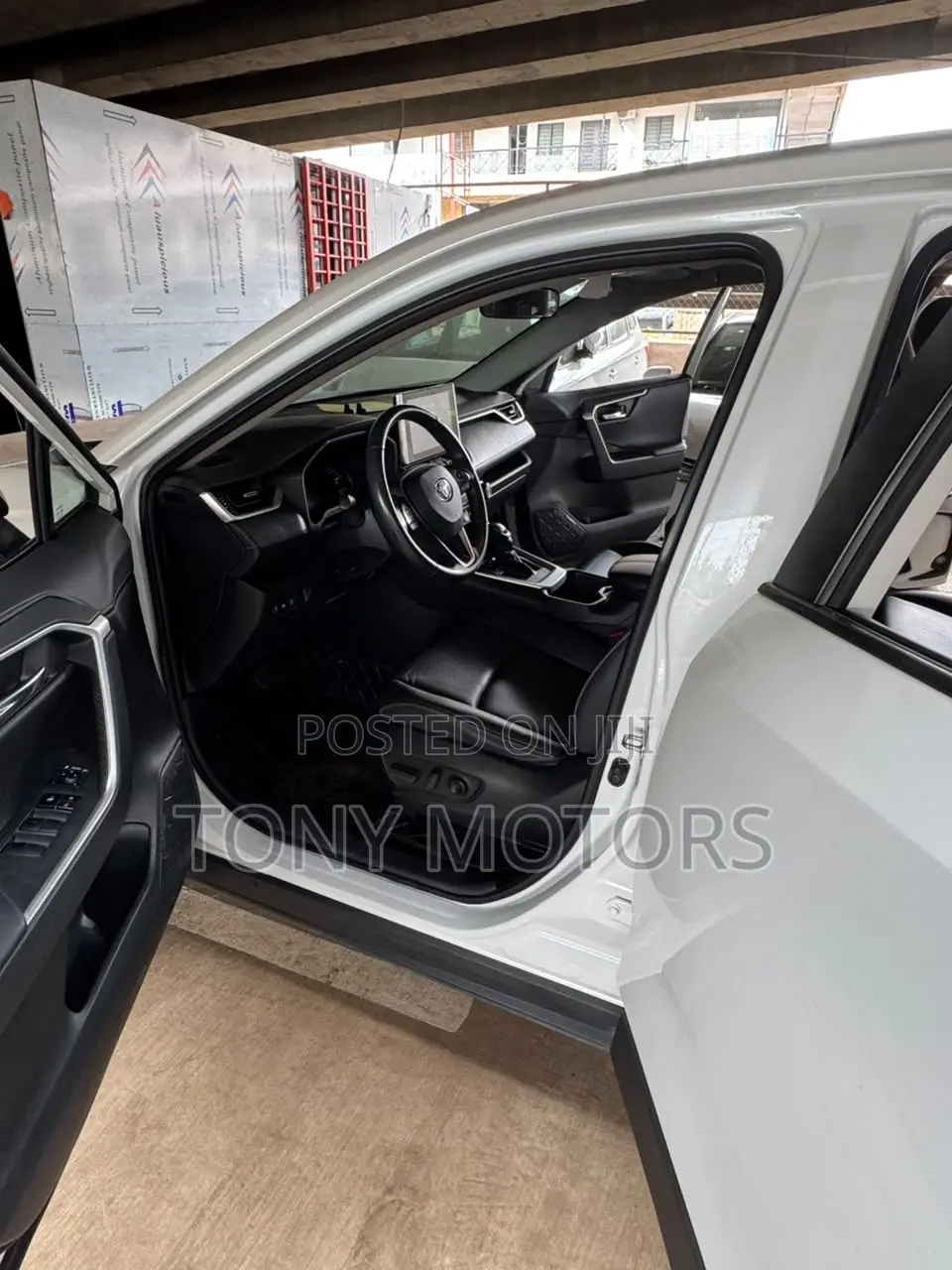 Toyota RAV4 Adventure AWD 2023 White