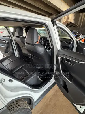 Toyota RAV4 Adventure AWD 2023 White