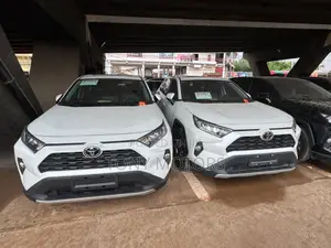 Toyota RAV4 Adventure AWD 2023 White