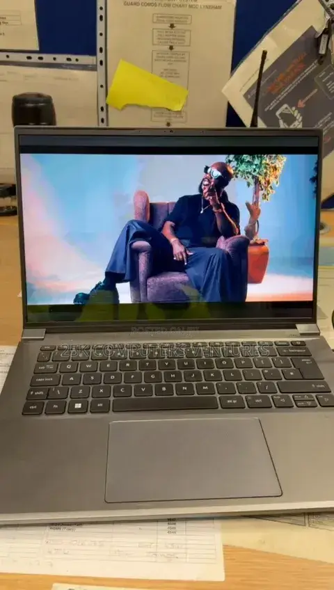 Laptop Acer Swift X 14 16GB Intel Core i7 SSD 1T