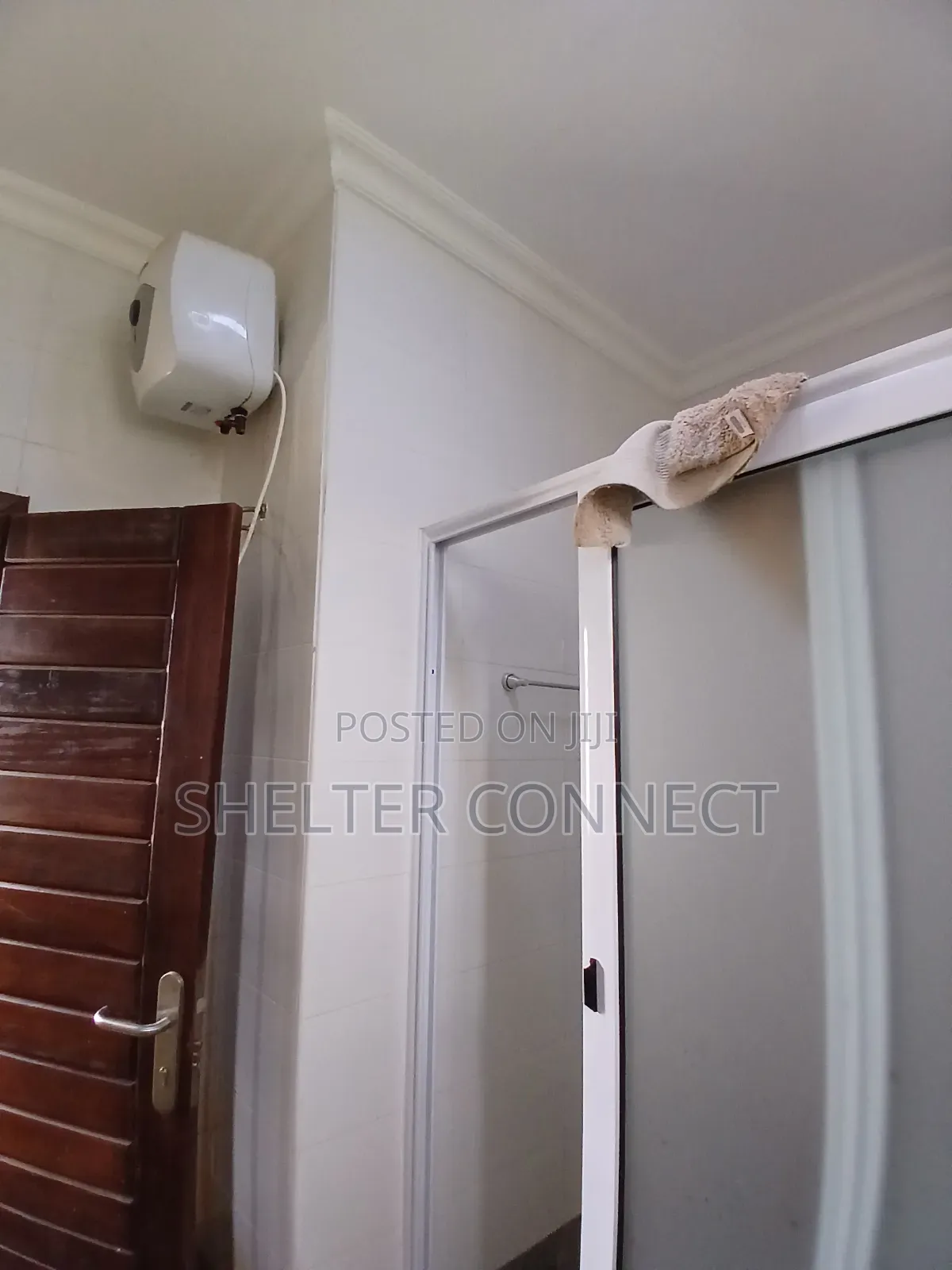 5bdrm Duplex in Oyarifa, Ghana Flag for rent