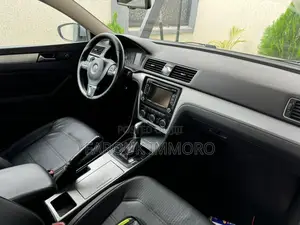 Volkswagen Passat 2.5 S 2012 Silver
