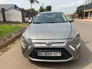 Toyota Yaris iA 1.5 FWD 2016 Gray