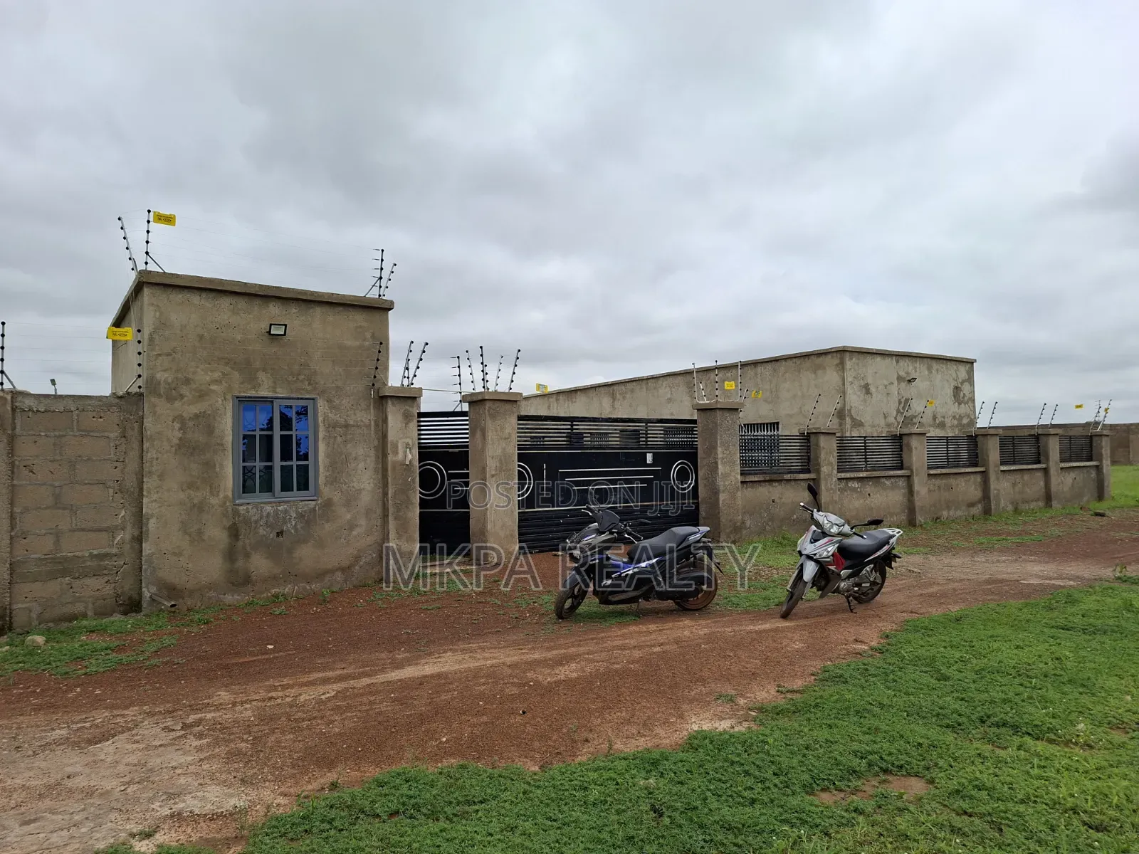 2bdrm House in Mkpa Realty, Tamale Municipal for sale
