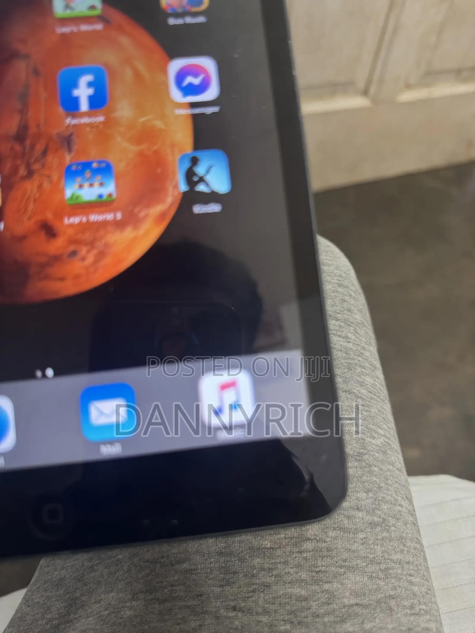 Apple iPad mini Wi-Fi 16 GB Gray