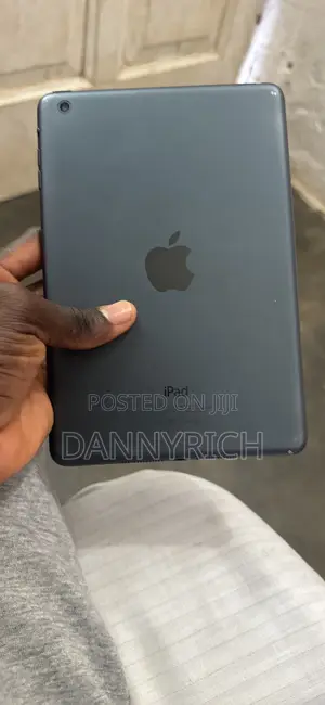 Apple iPad mini Wi-Fi 16 GB Gray