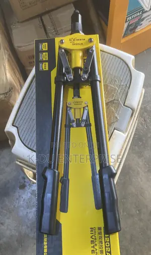 Double Arm Hand Riveter 18”