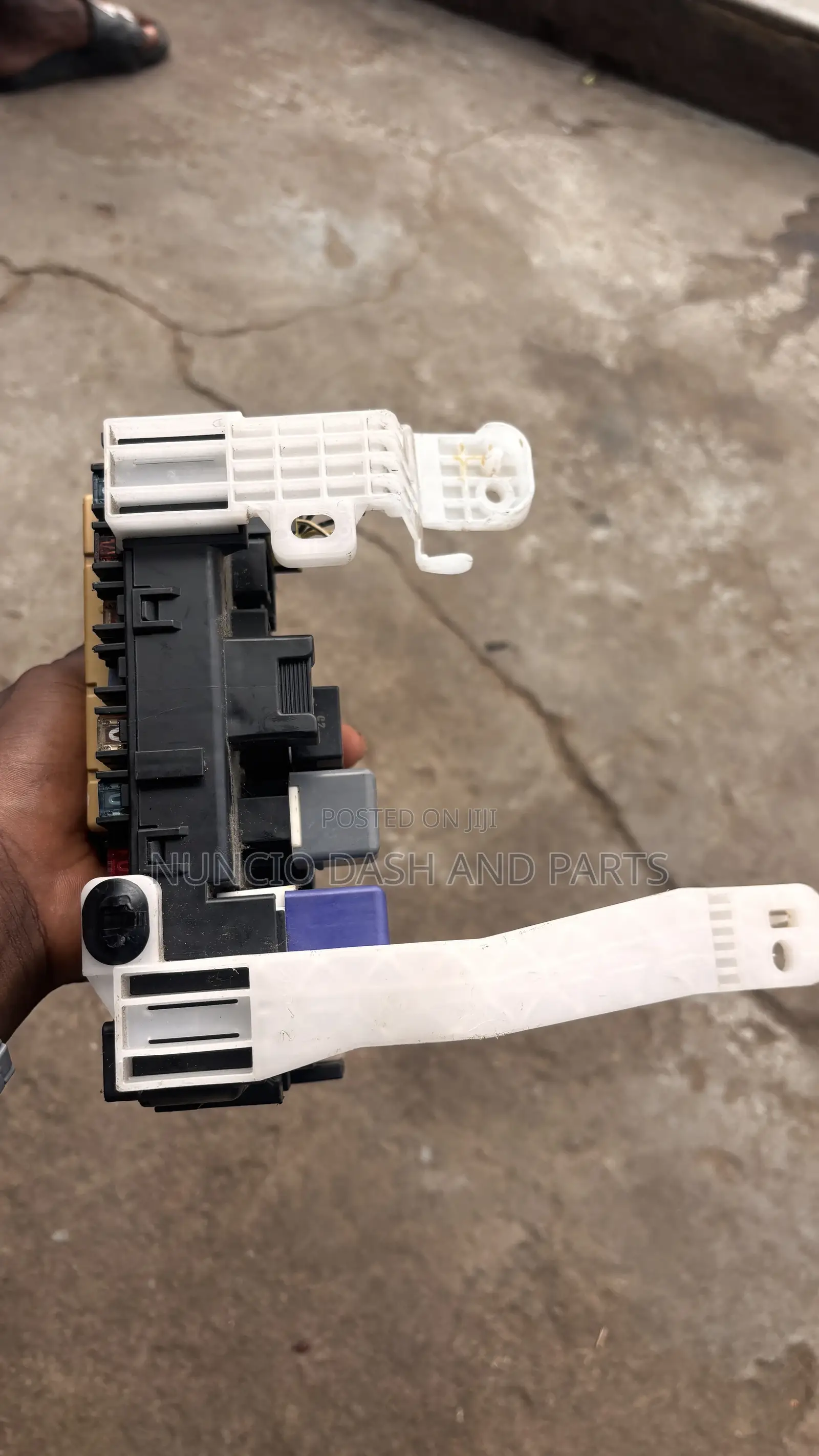 Toyota Corolla 2003 2008 Dashboard Fuse Board