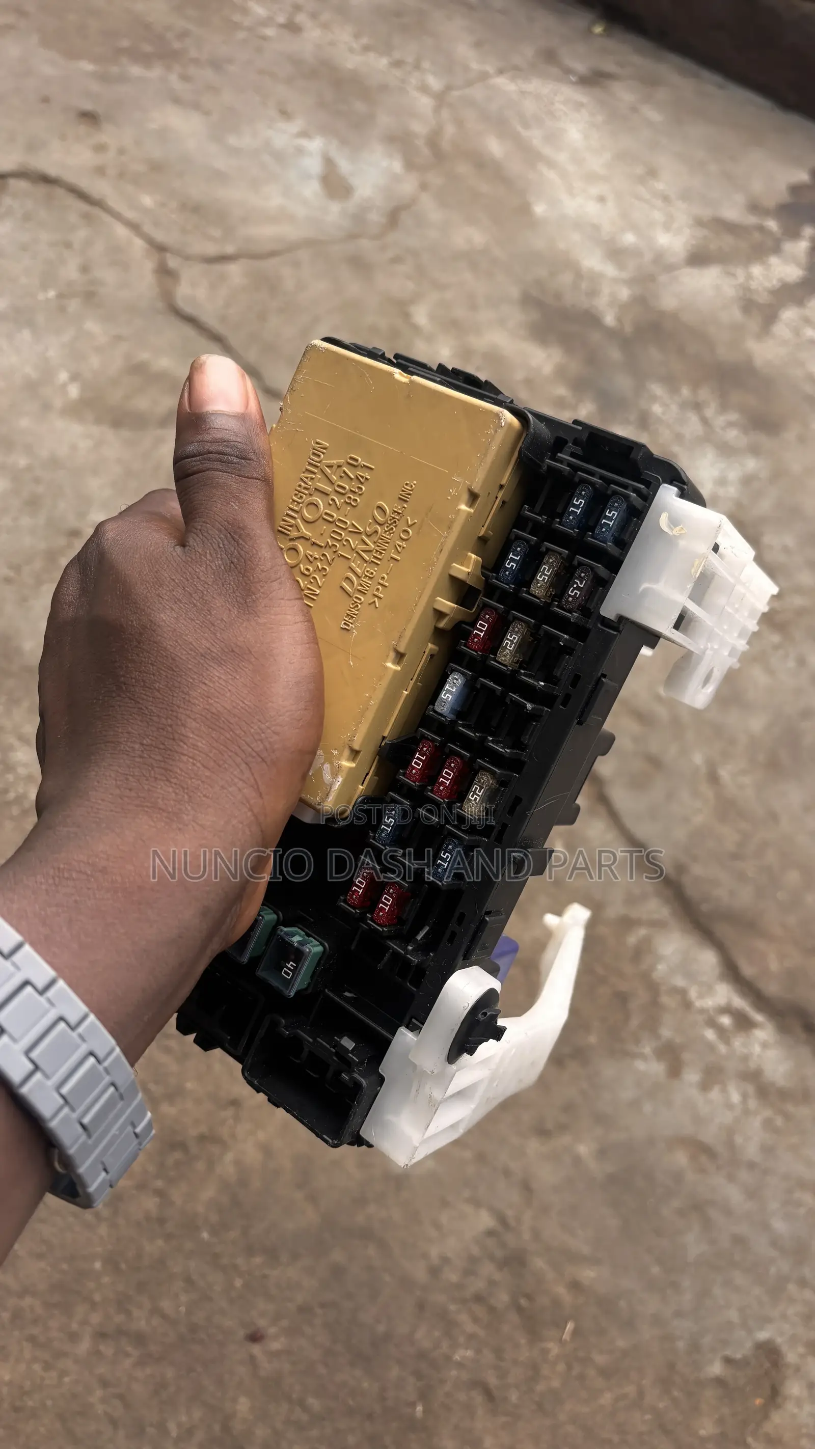 Toyota Corolla 2003 2008 Dashboard Fuse Board
