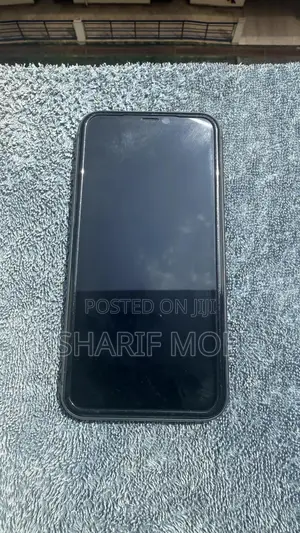 Apple iPhone 11 64 GB Black