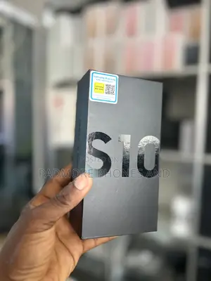 New Samsung Galaxy S10 128 GB Black