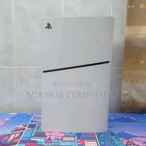 Play Station 5 Slim No Games and Pad