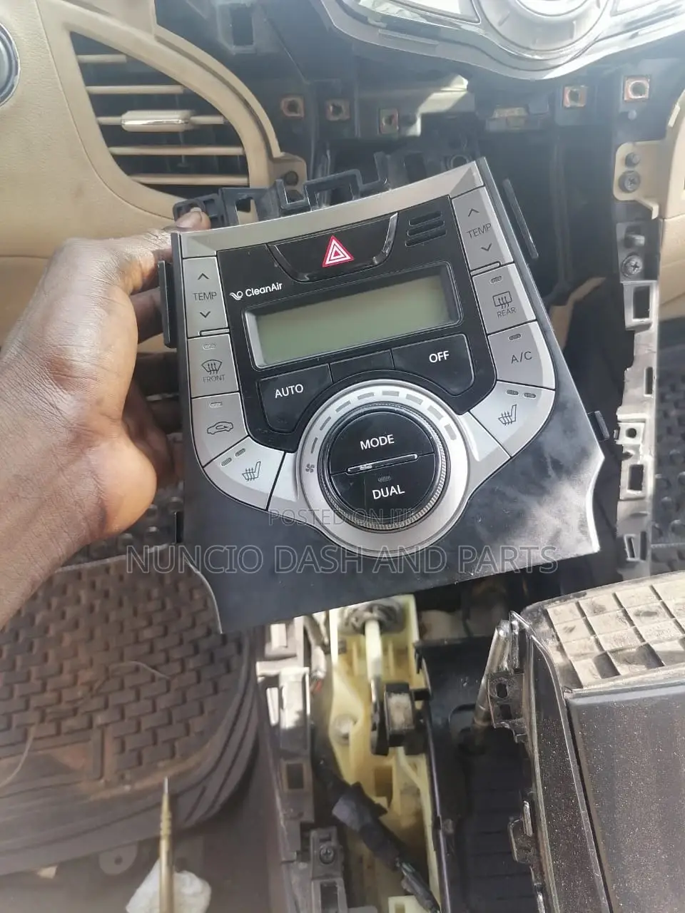 Hyundai Elantra 2013 (Screen) Ac Switch