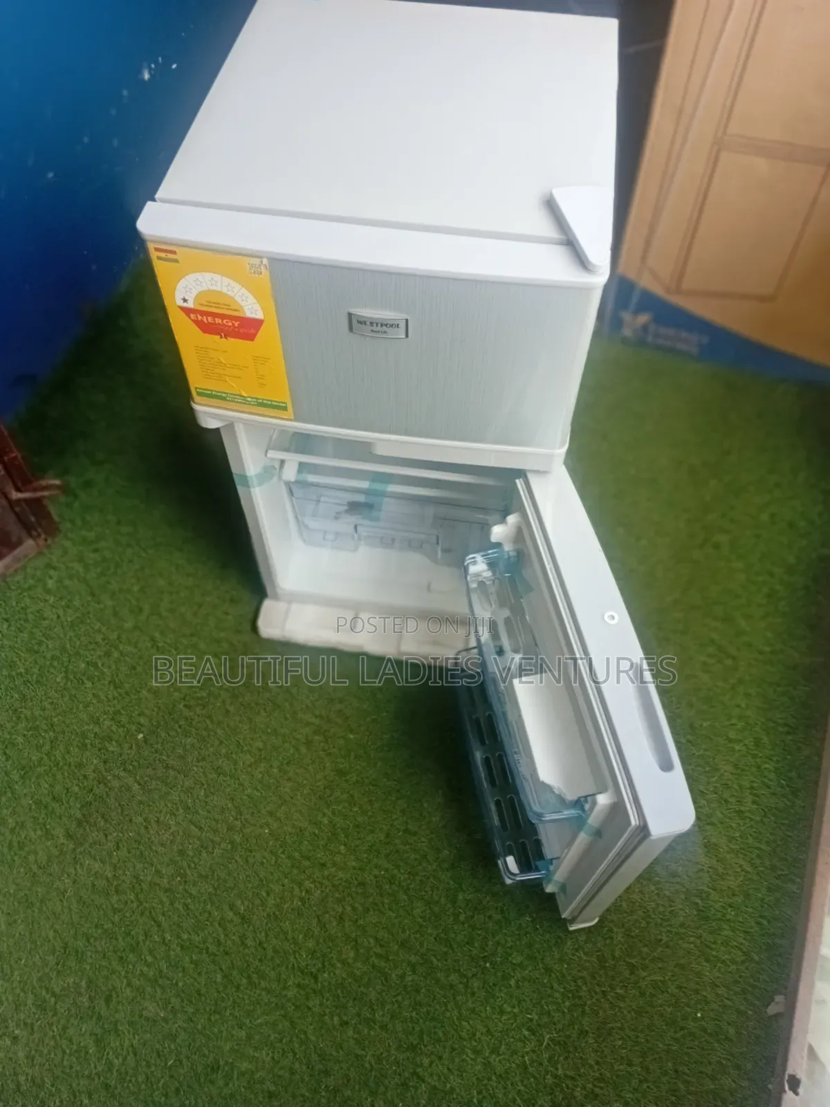 Westpool Top Freezer Family Fridge