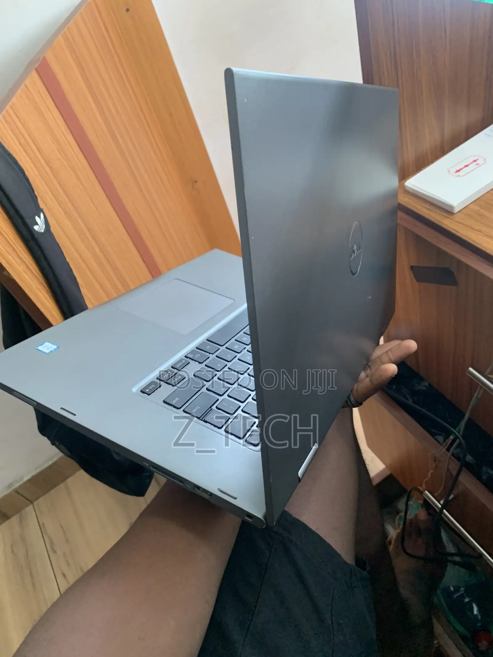 Laptop Dell Inspiron 15 5540 8GB Intel Core i7 SSD 500GB