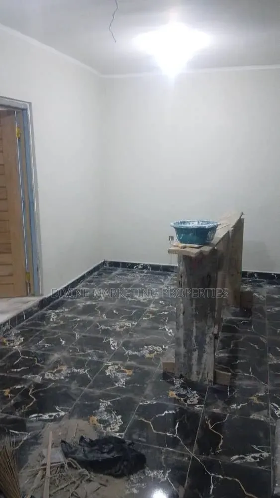 2bdrm Apartment in Kfc, Peace Clinic Area for rent