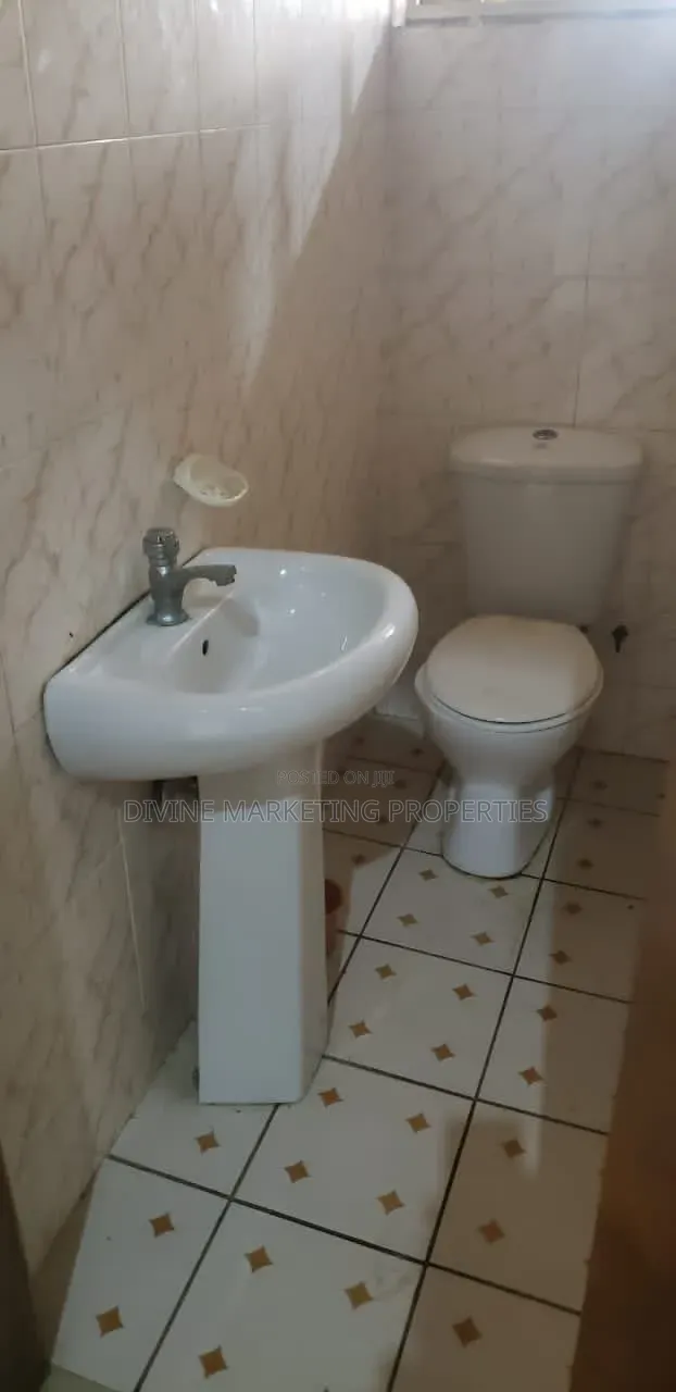 2bdrm Apartment in Kfc, Peace Clinic Area for rent
