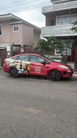 Ford Fiesta Titanium Sedan 2013 Red