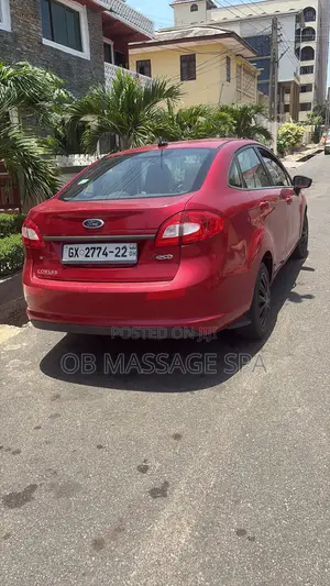 Ford Fiesta Titanium Sedan 2013 Red