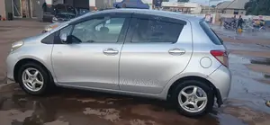 Toyota Yaris L Hatchback 5dr 2012 Silver