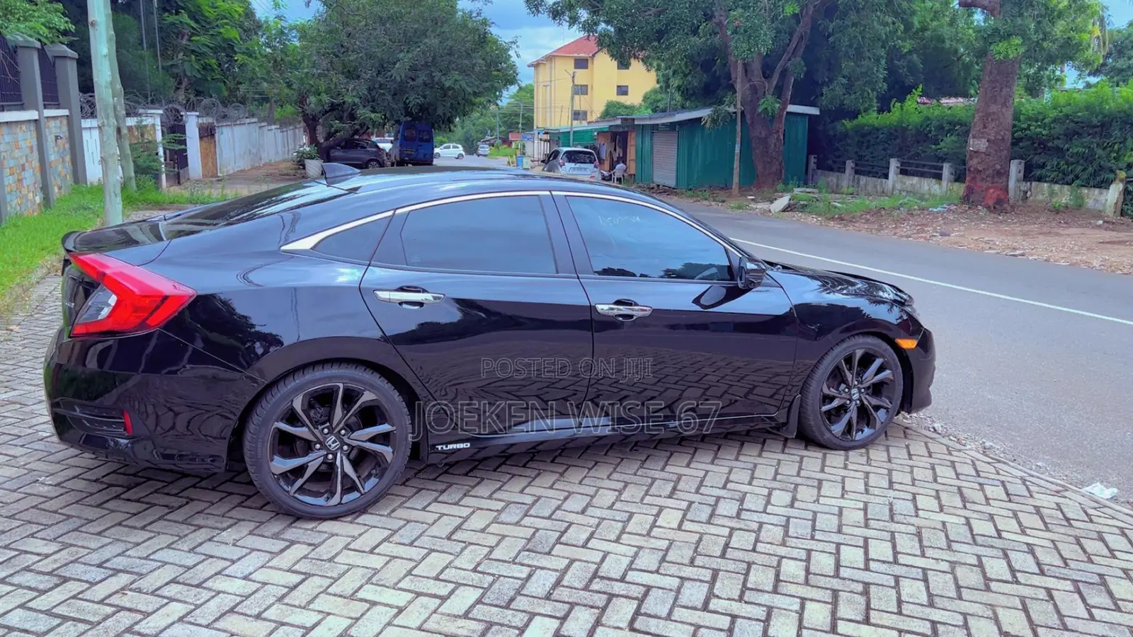 Honda Civic Touring 4dr Sedan (1.5L 4cyl) 2016 Black