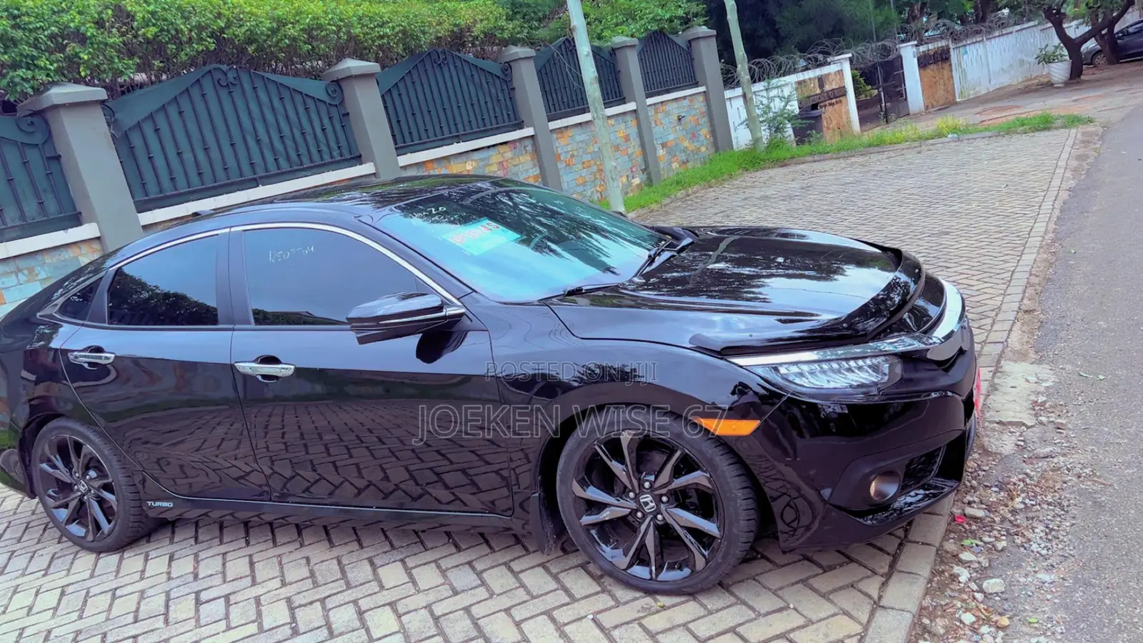 Honda Civic Touring 4dr Sedan (1.5L 4cyl) 2016 Black