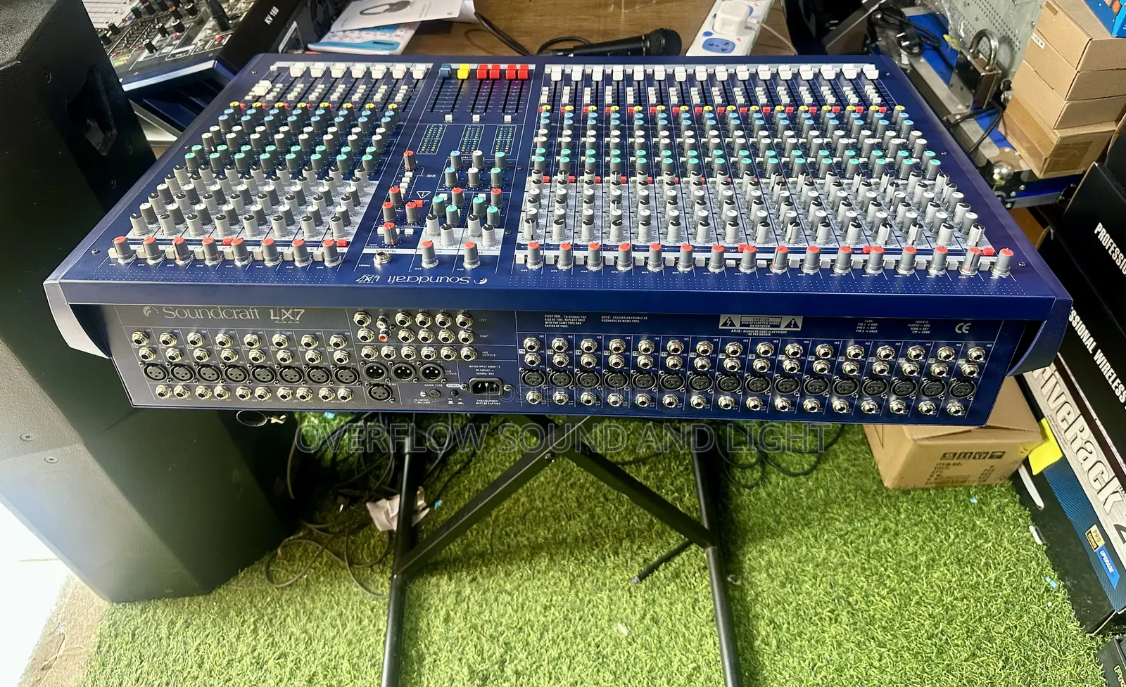 Soundcraft Lx7ii 24-Channel Analog Mixing Console