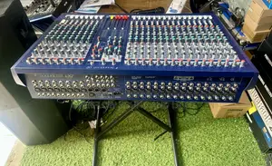 Soundcraft Lx7ii 24-Channel Analog Mixing Console
