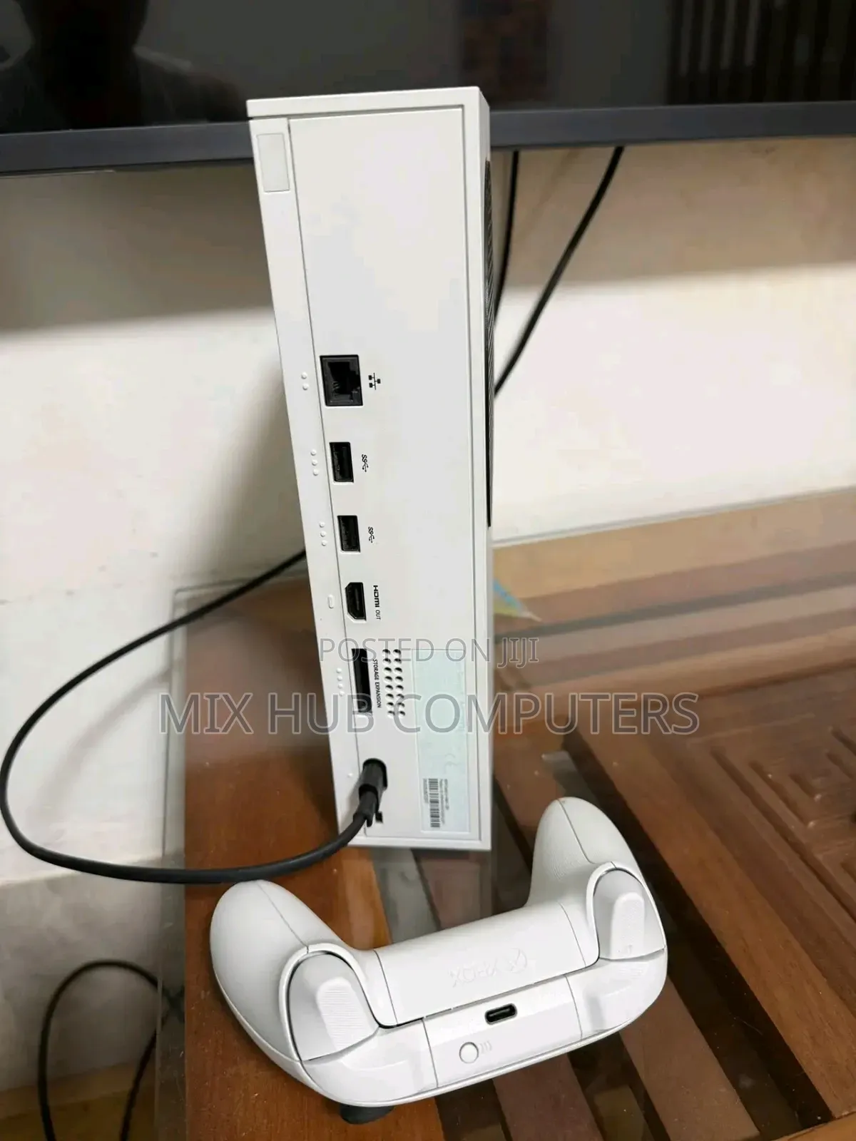 Series S White