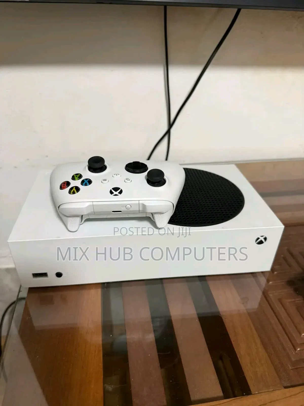 Series S White