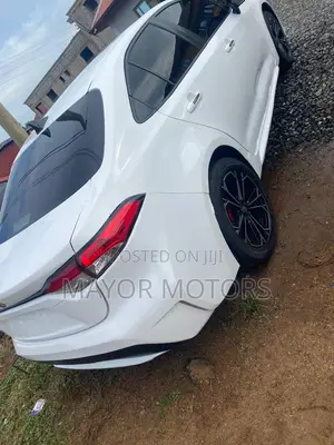 Toyota Corolla LE 2022 White