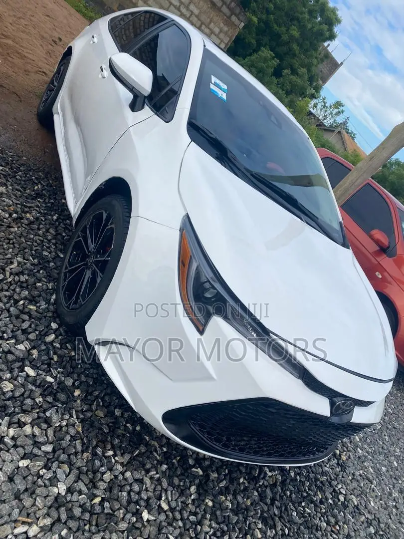 Toyota Corolla LE 2022 White