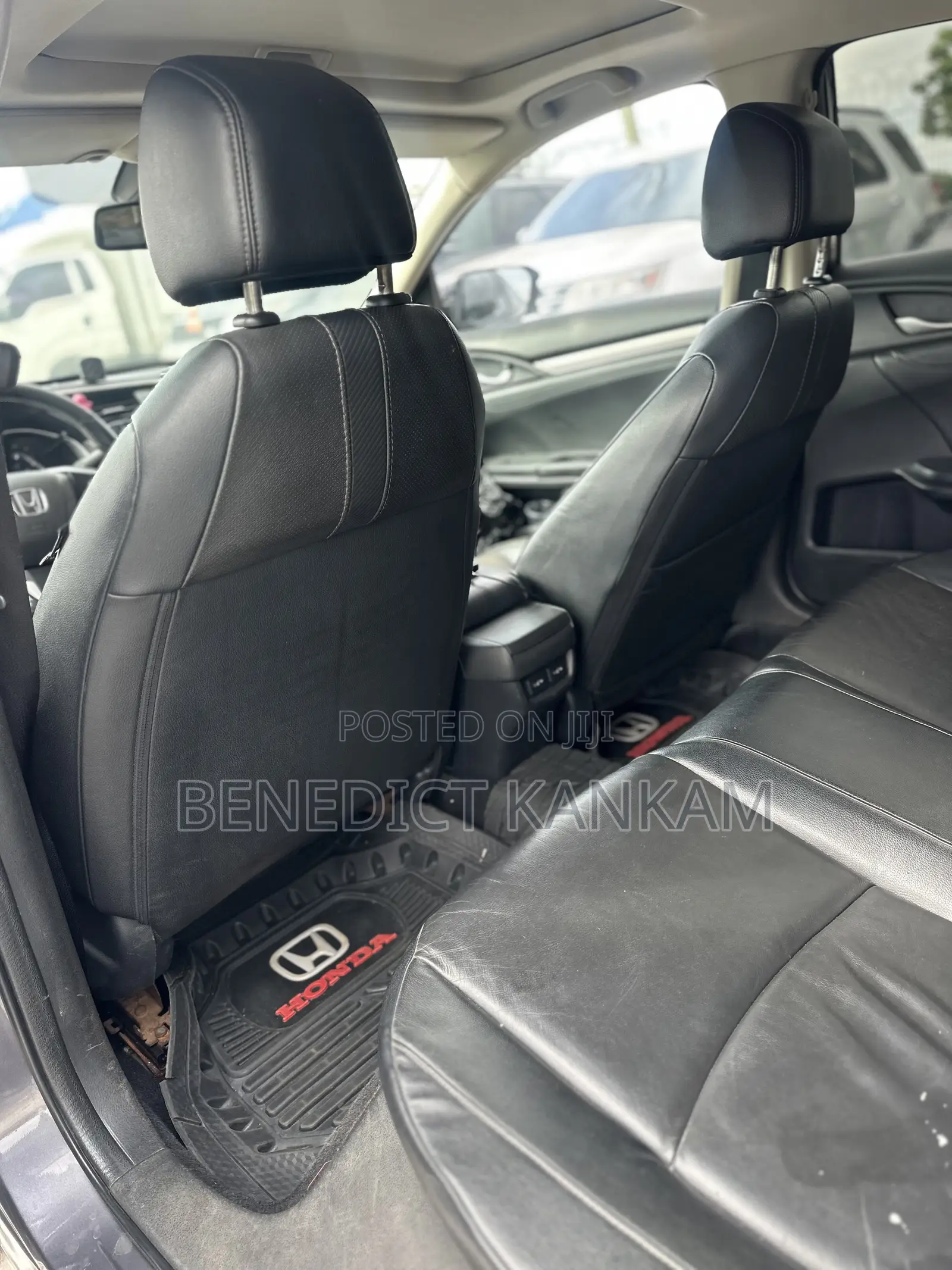 Honda Civic Touring 4dr Sedan (1.5L 4cyl) 2017 Gray