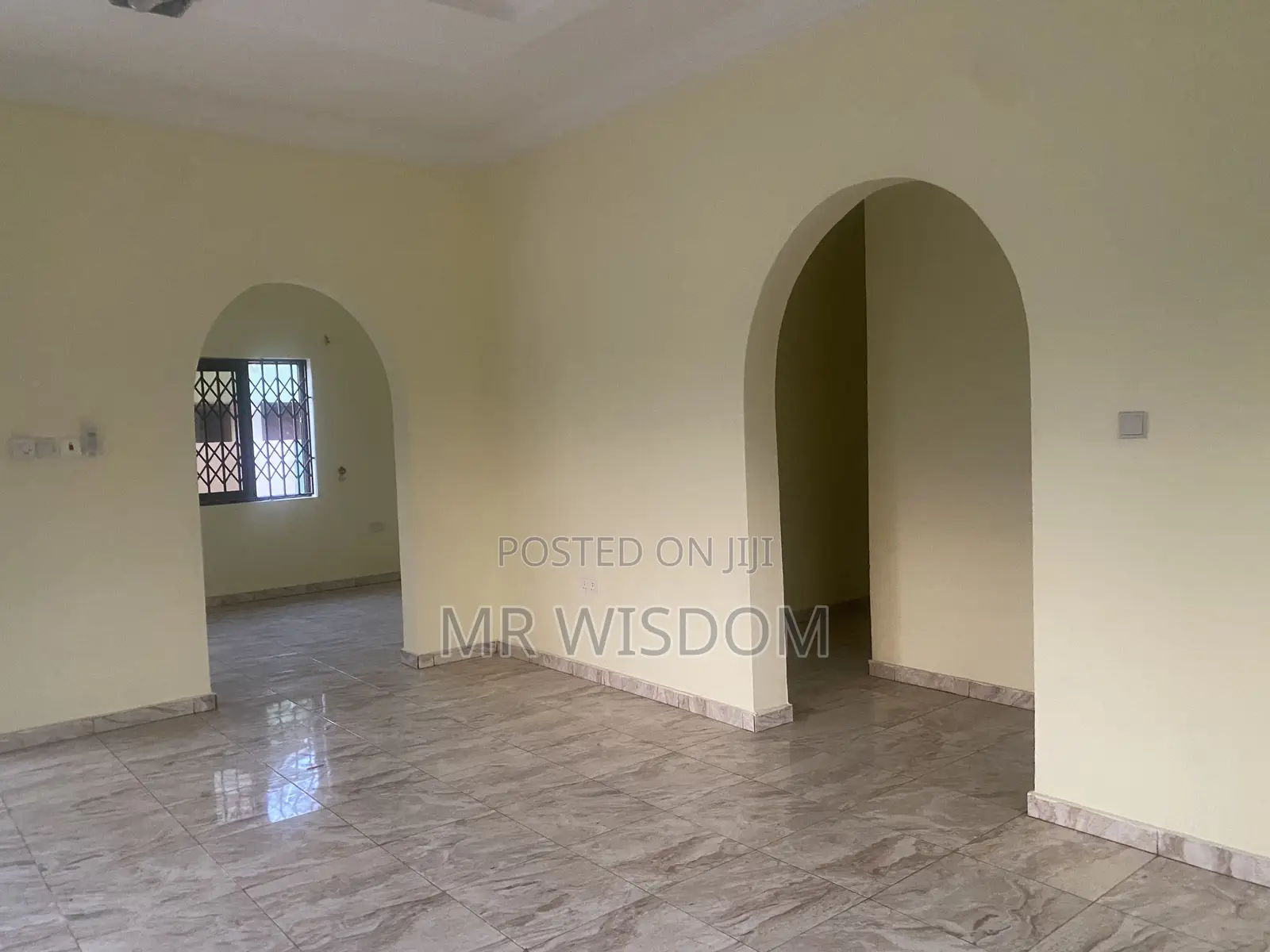 3bdrm Bungalow in Lakeside Estate for rent