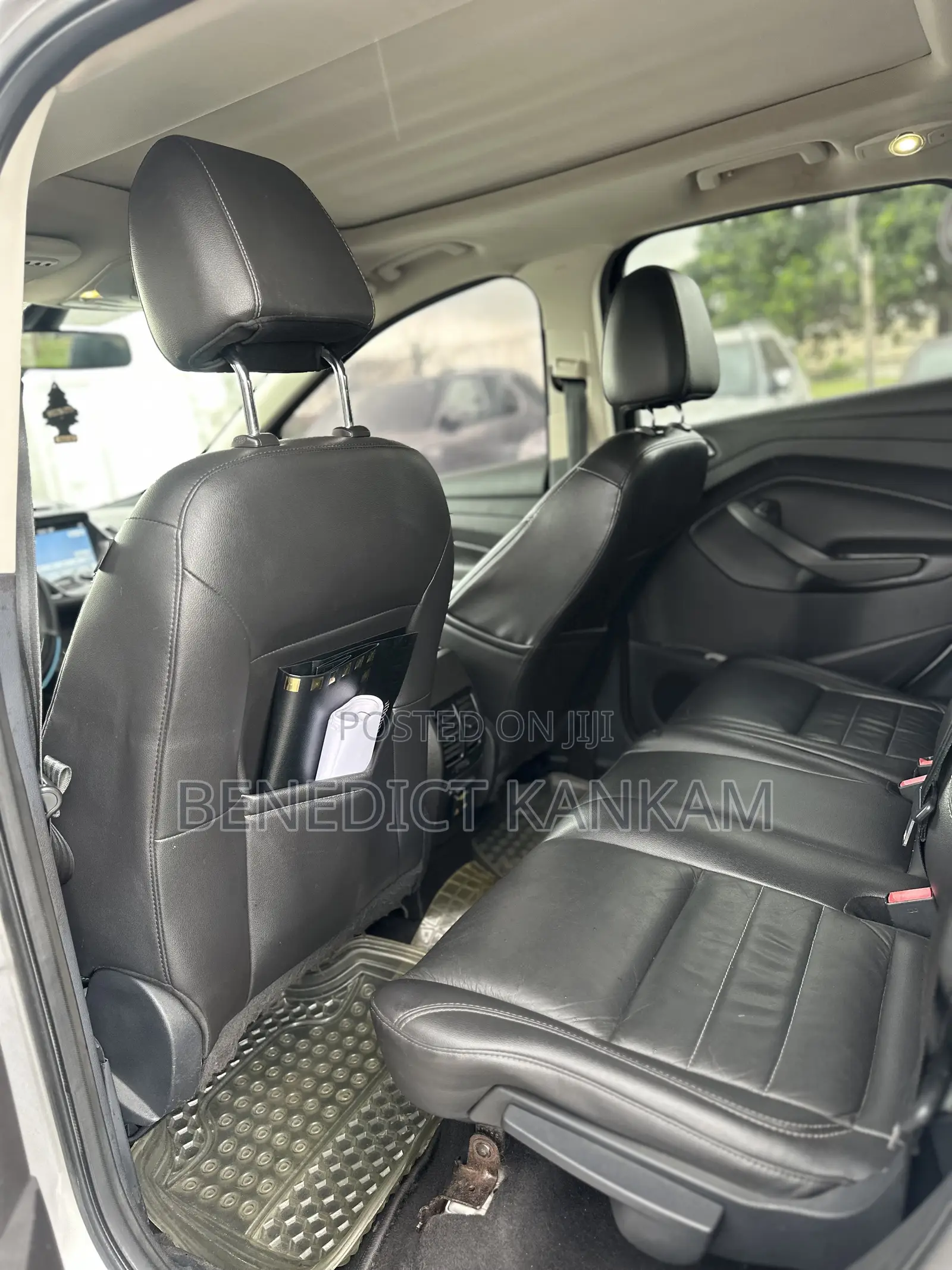 Ford Escape Titanium 4dr SUV AWD (1.6L 4cyl Turbo 6A) 2015 Gray