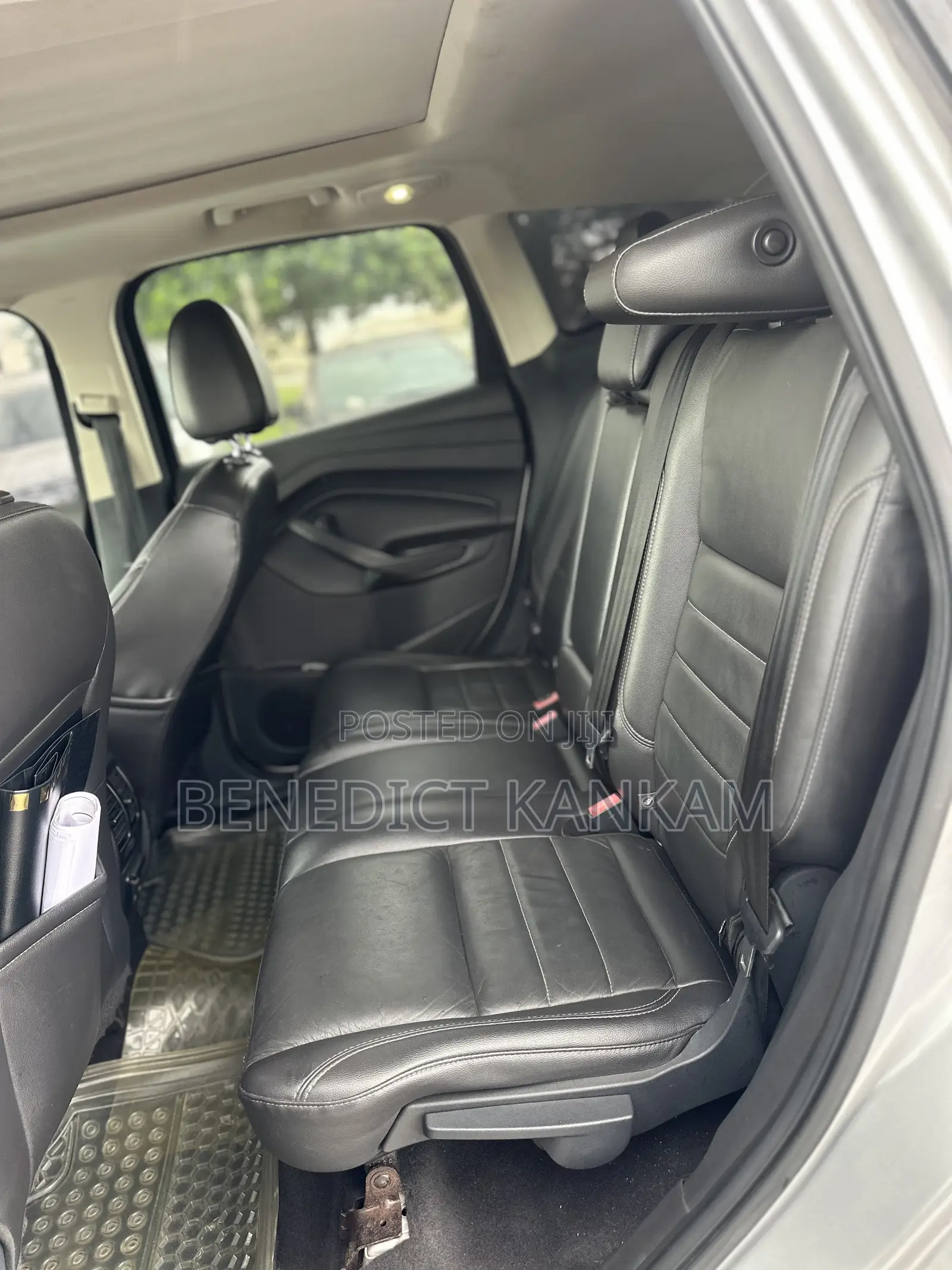 Ford Escape Titanium 4dr SUV AWD (1.6L 4cyl Turbo 6A) 2015 Gray