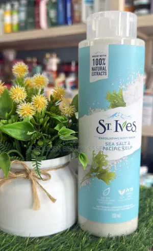 St Ives Body Wash 700ml