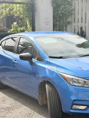 Nissan Versa 1.6 SR 2020 Blue
