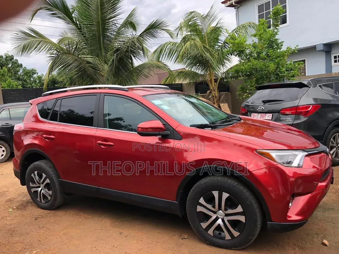 Toyota RAV4 2017 Red
